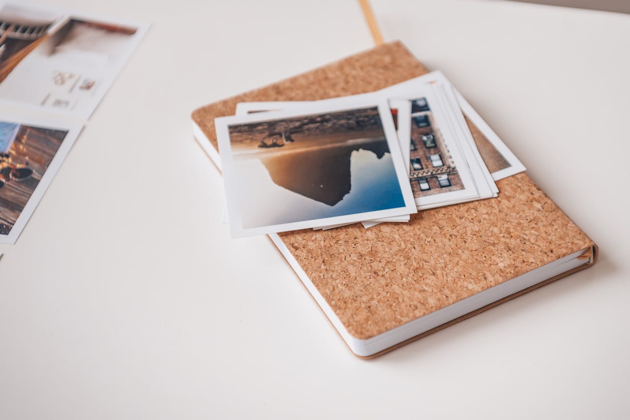 Jak stworzyć zestaw odbitek zdjęć na prezent dla bliskiej osoby?