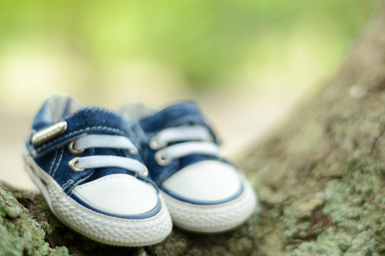 Jak wsuwane buty dla dzieci ułatwiają codzienną aktywność i wspierają samodzielność?
